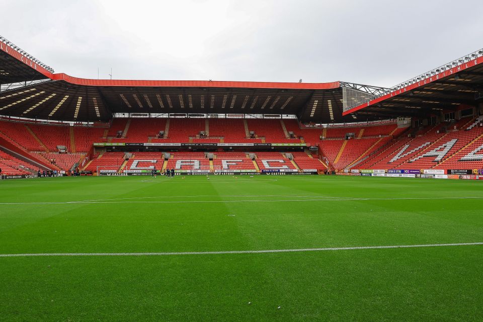 Сообщается, что регбийный клуб планирует разделить The Valley с Charlton Athletic.