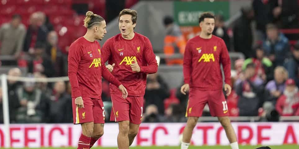 Liverpool против West Ham - Кубок лиги: текущий счет, новости о командах и обновления, поскольку команда Арне Слота начинает свою защиту против соперников Премьер-лиги, а также Арсенал против Болтона